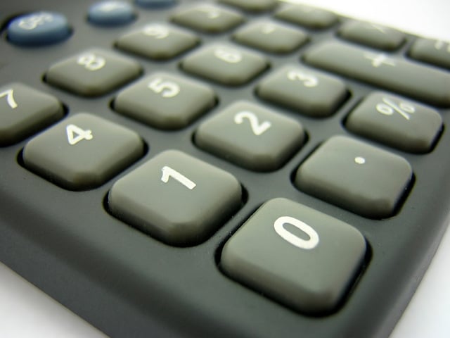How to Use an LMI Calculator Intellichoice Finance